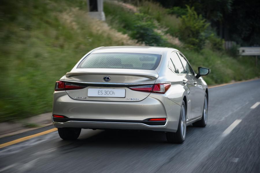  Lexus ES300h 2018 года  (ZA) (фото 30 из 45)